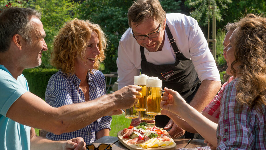 Gemütlicher Ausklang im Biergarten Reinert in Reiste im Sauerland